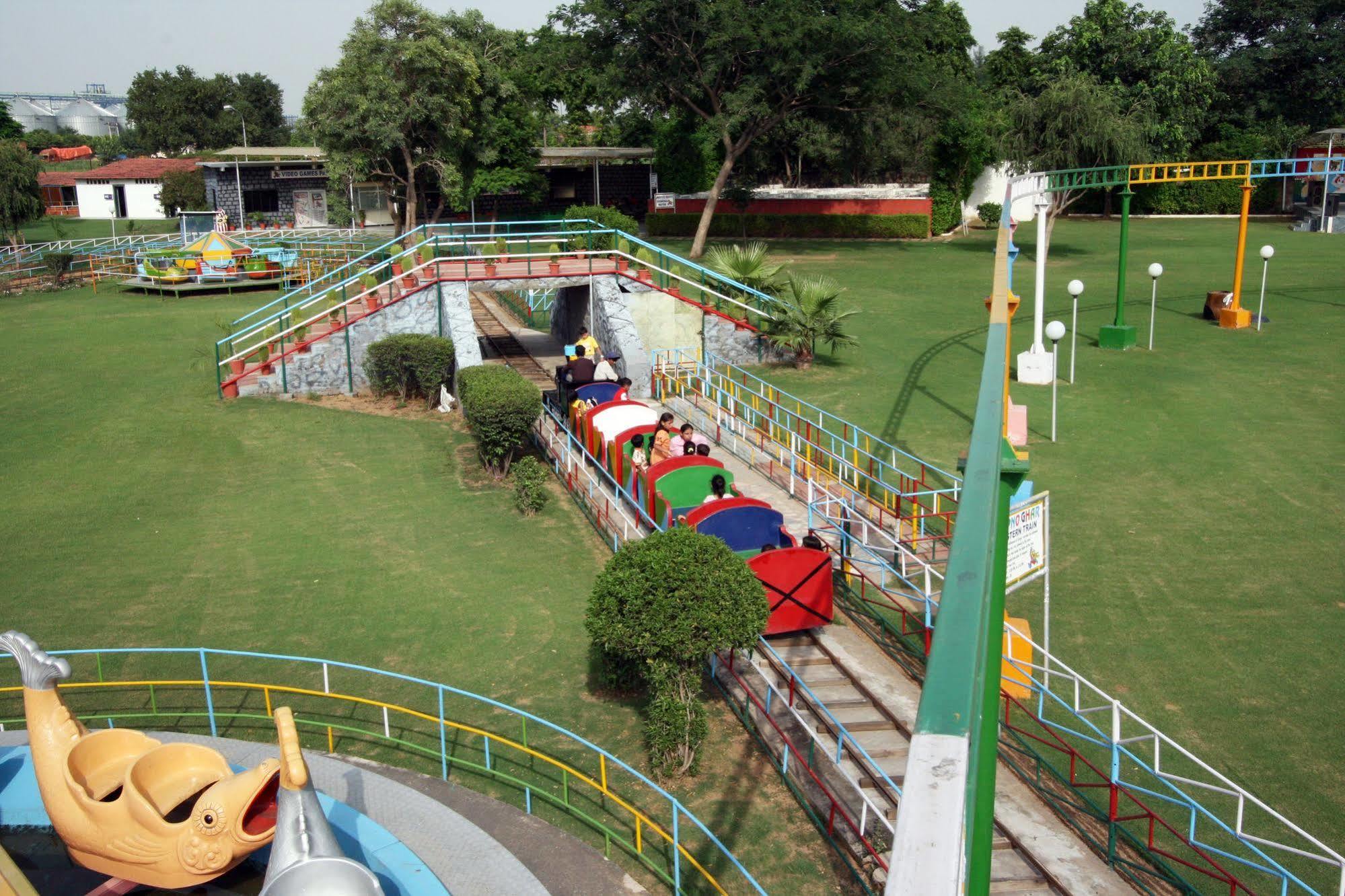 Aapno Ghar Resort&Amusement Park Gurgaon Exterior foto